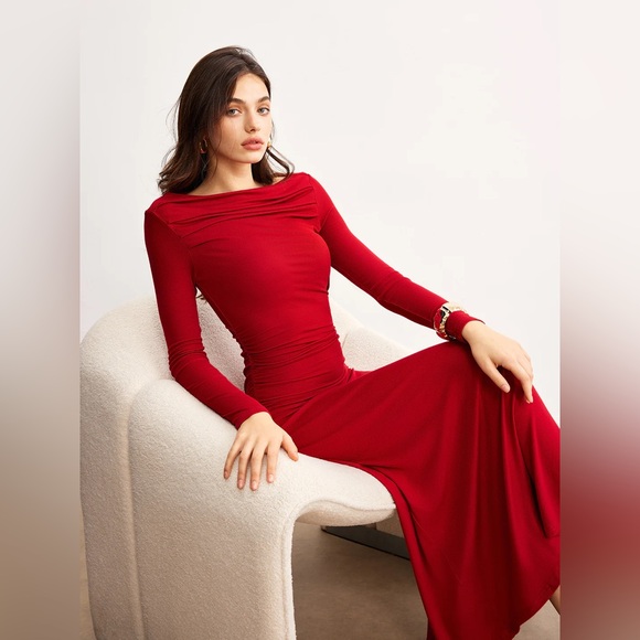 Commense Off-Shoulder Ruffle Knit Dress - Picture 6 of 7